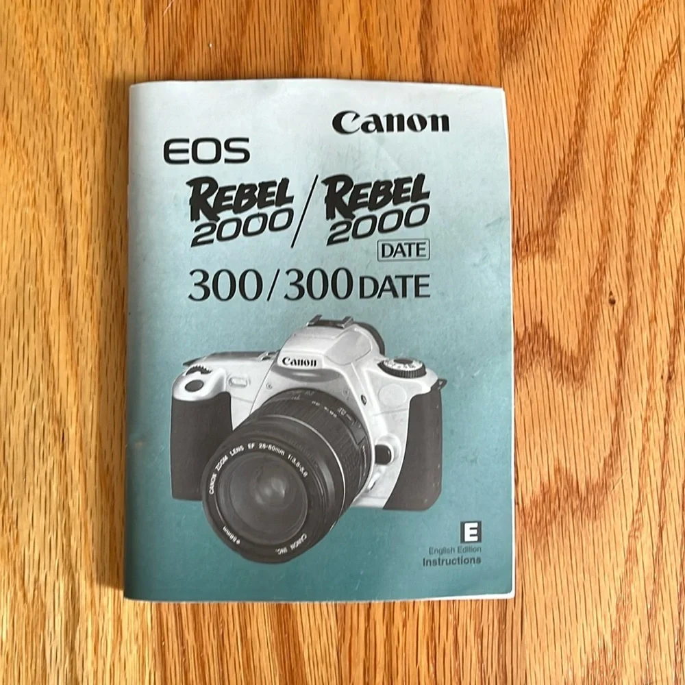 Canon rebel 2000 35mm camera
